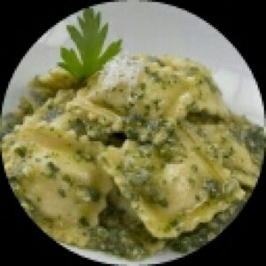 ravioli aux épinars avec sa burrata et guanciale